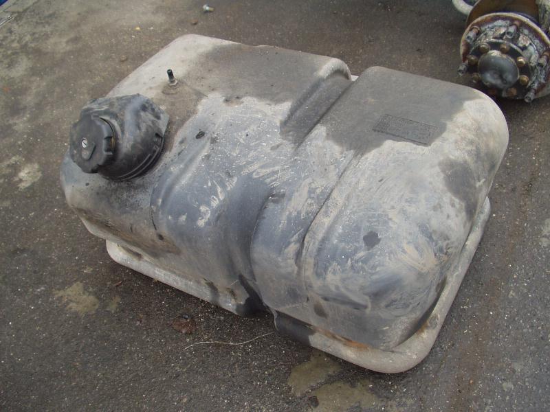 DB 1328 Atego Diesel Tank 240l
