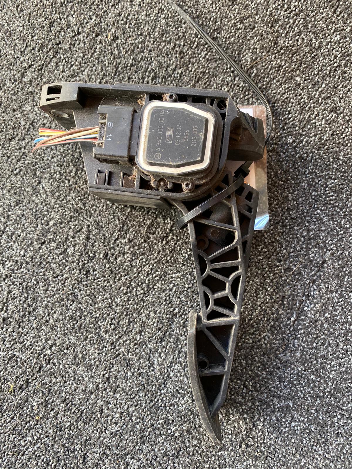 1 Fahrpedal / Gaspedal, Schlachtfahrzeug: Atego BJ08
