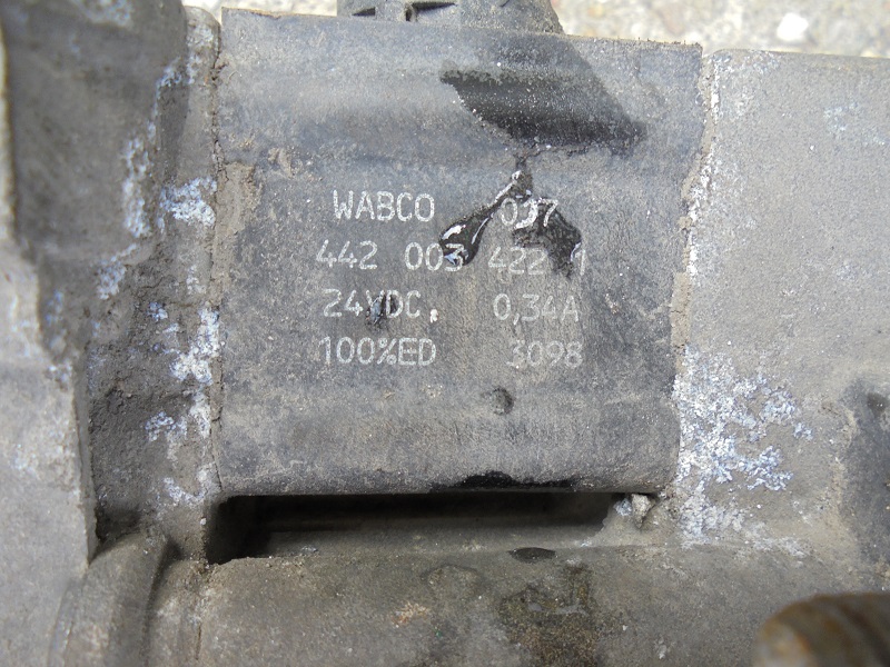 442003422